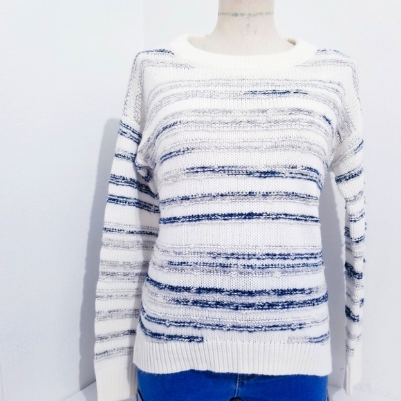 Calvin Klein Sweaters - Calvin Klein knitted Sweater